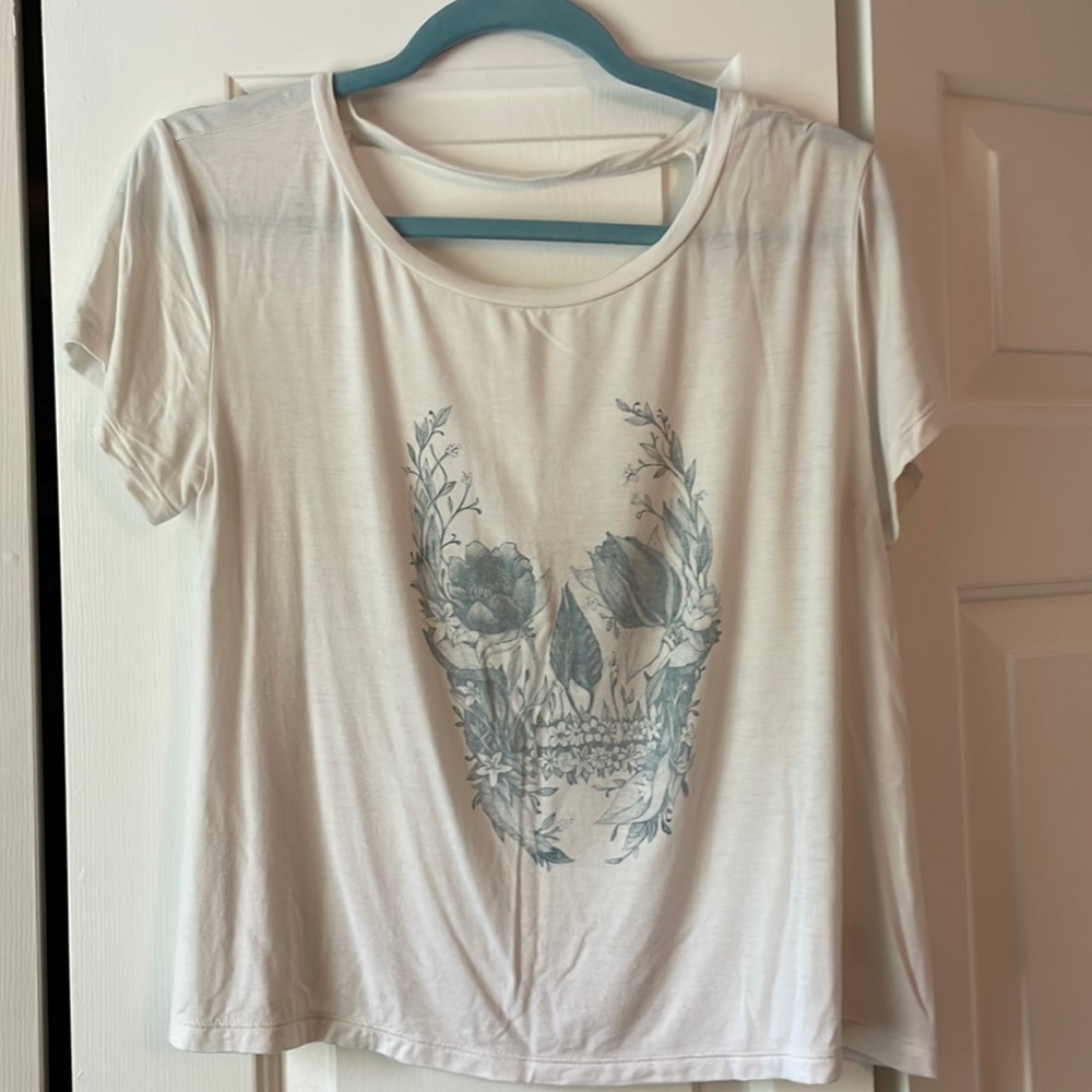 American Eagle Size Small Soft & Sexy Skull Tee